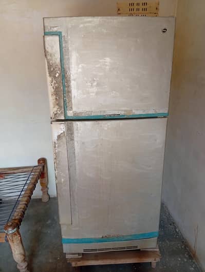 pel refrigerator 2nd hand good condition