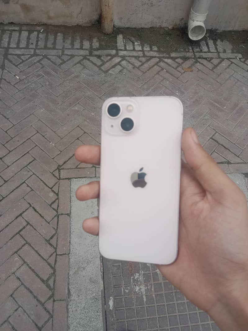 Apple iPhone 13 0