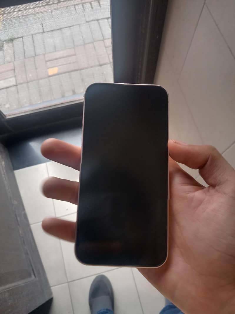 Apple iPhone 13 2