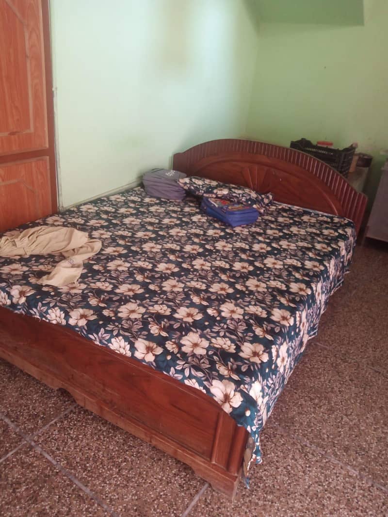 single mattress bed 0