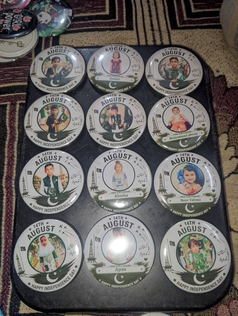 CUSTOMIZE 14 AUGUST BADGES 1