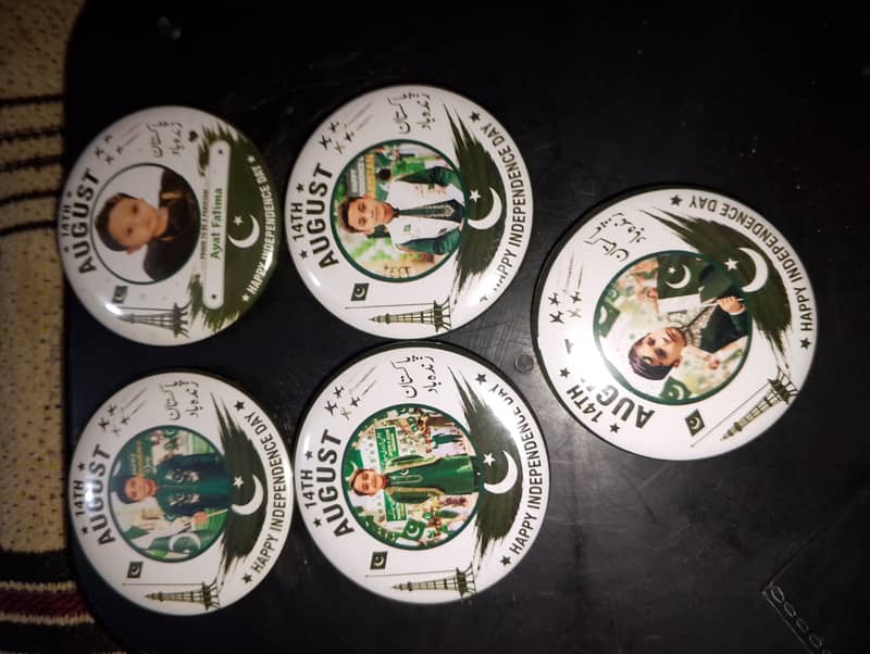 CUSTOMIZE 14 AUGUST BADGES 2