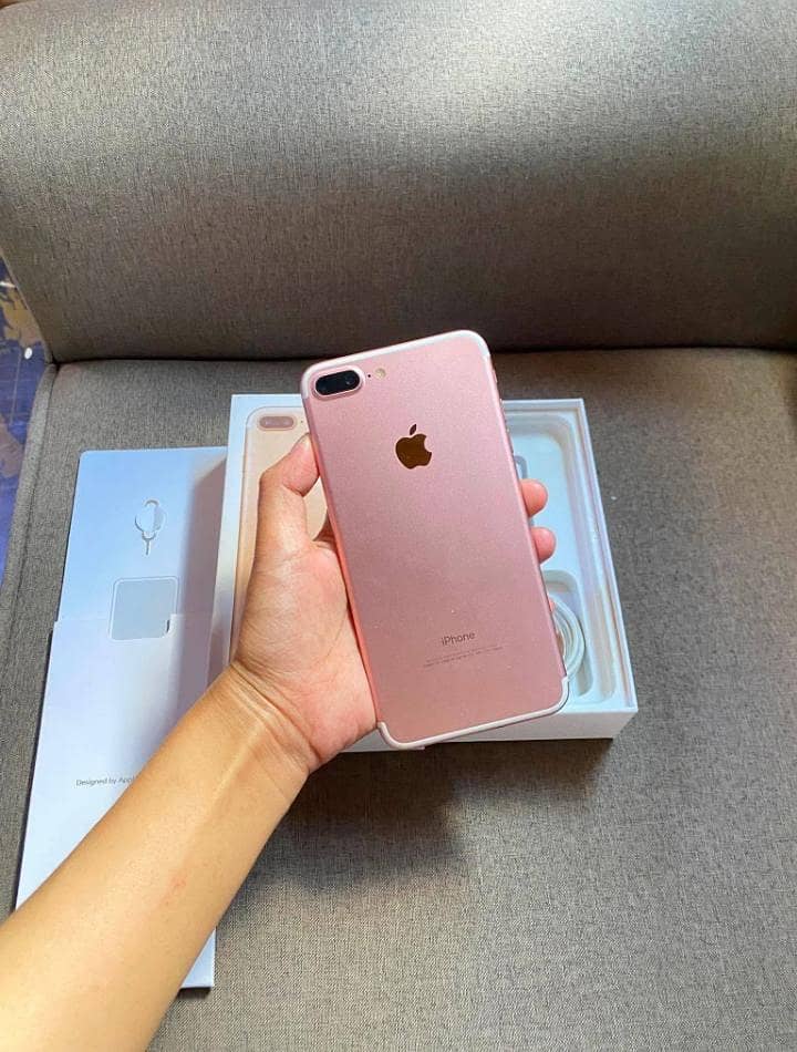 Apple iPhone 7 Plus 1