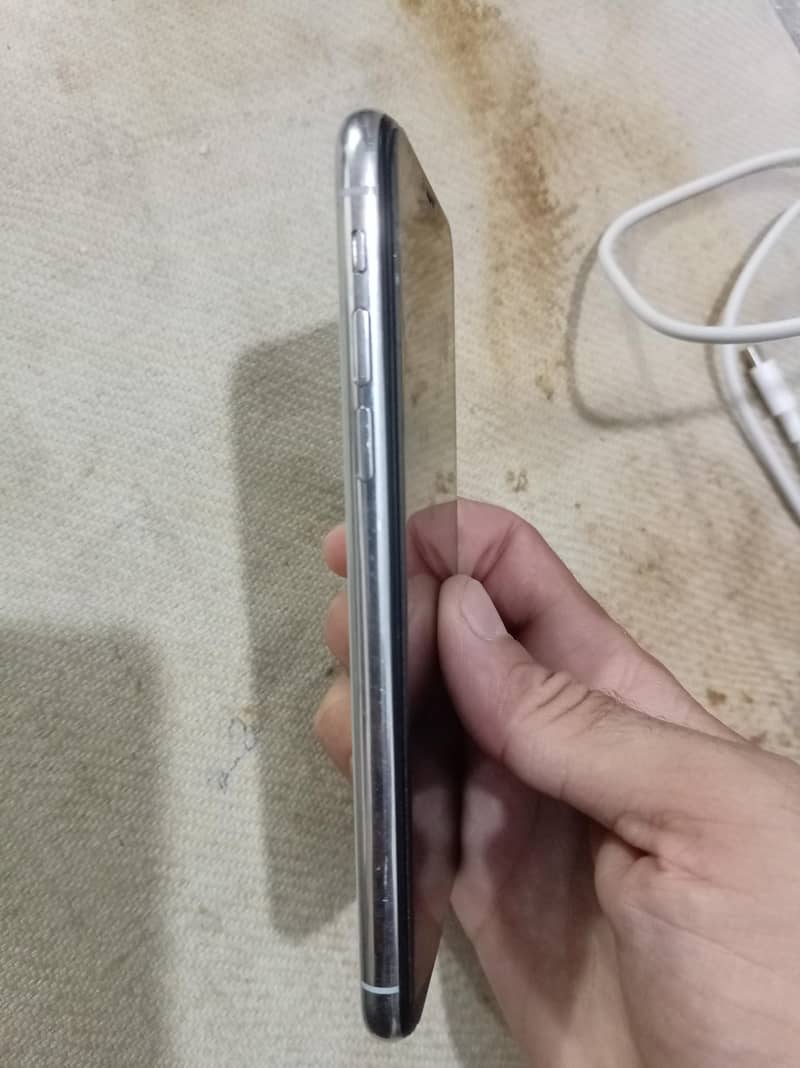 Apple iPhone X 2