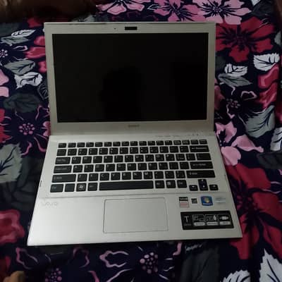 Sony ViAO 8gb Ram 128gb SSD i5 Core