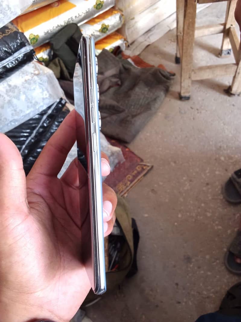 Tecno CAMON 40 Pro 0