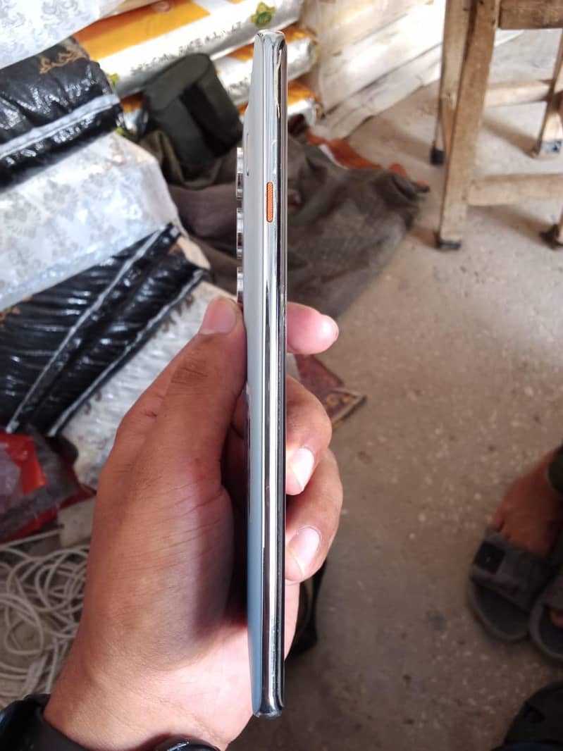 Tecno CAMON 40 Pro 2