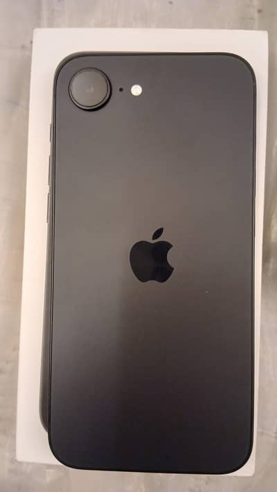 Apple iPhone 16e