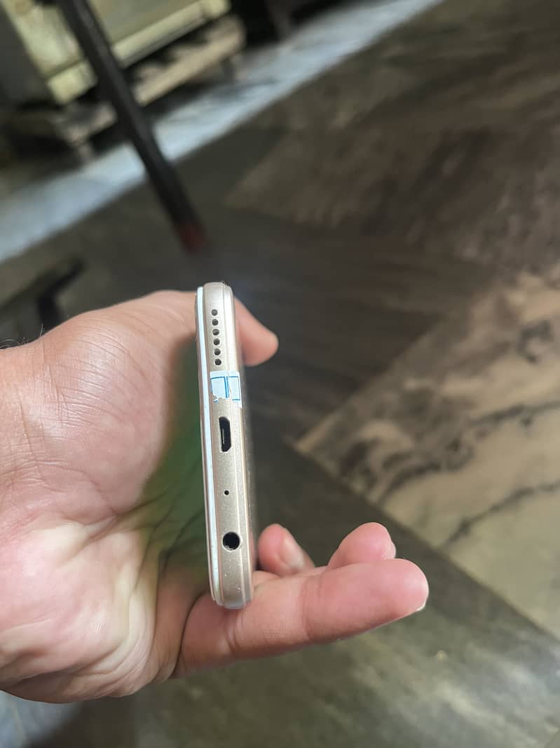 OPPO A57 5