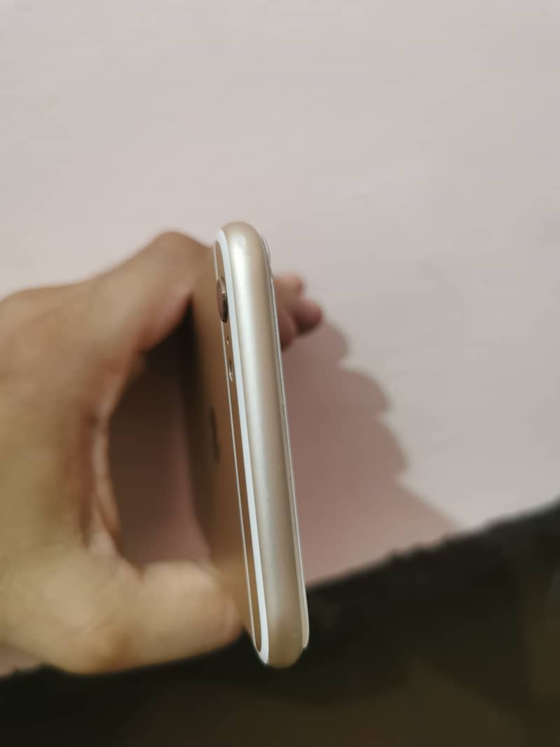 Apple iPhone 6S Plus 0