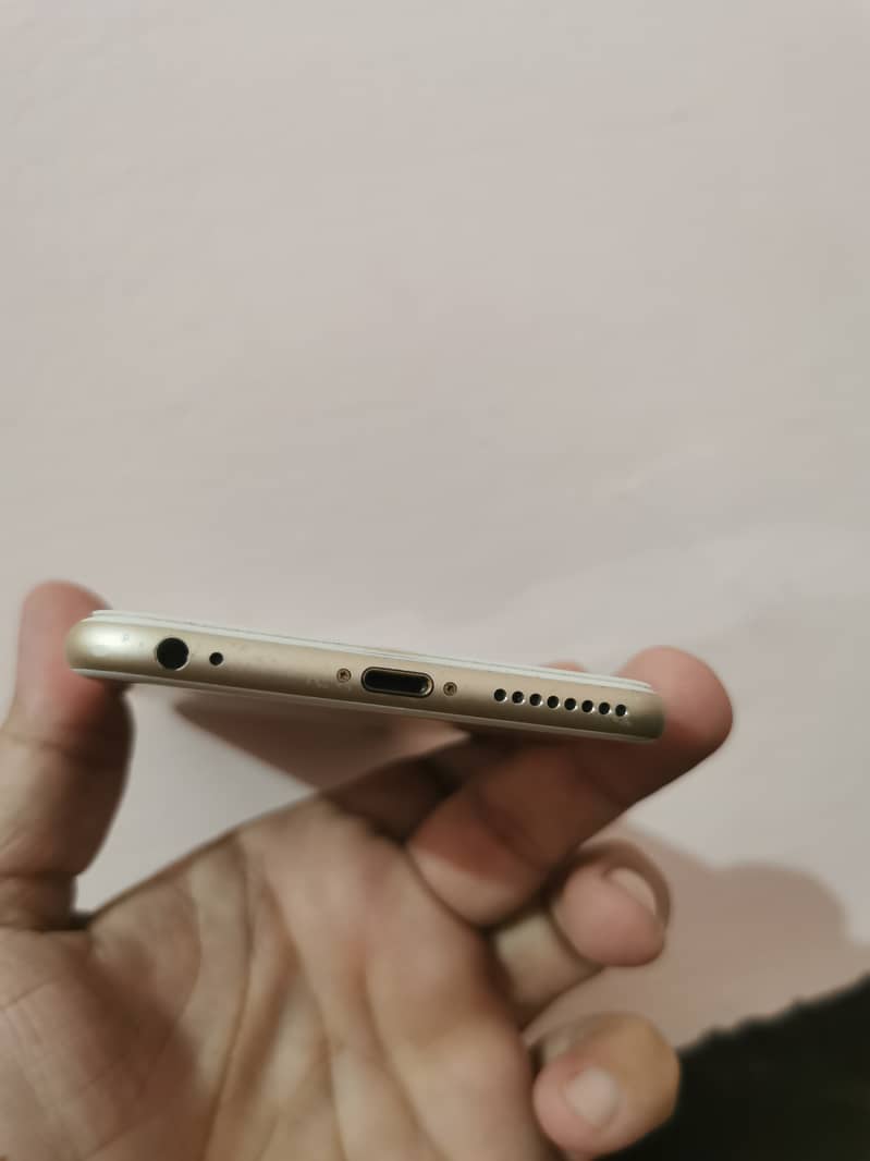 Apple iPhone 6S Plus 1