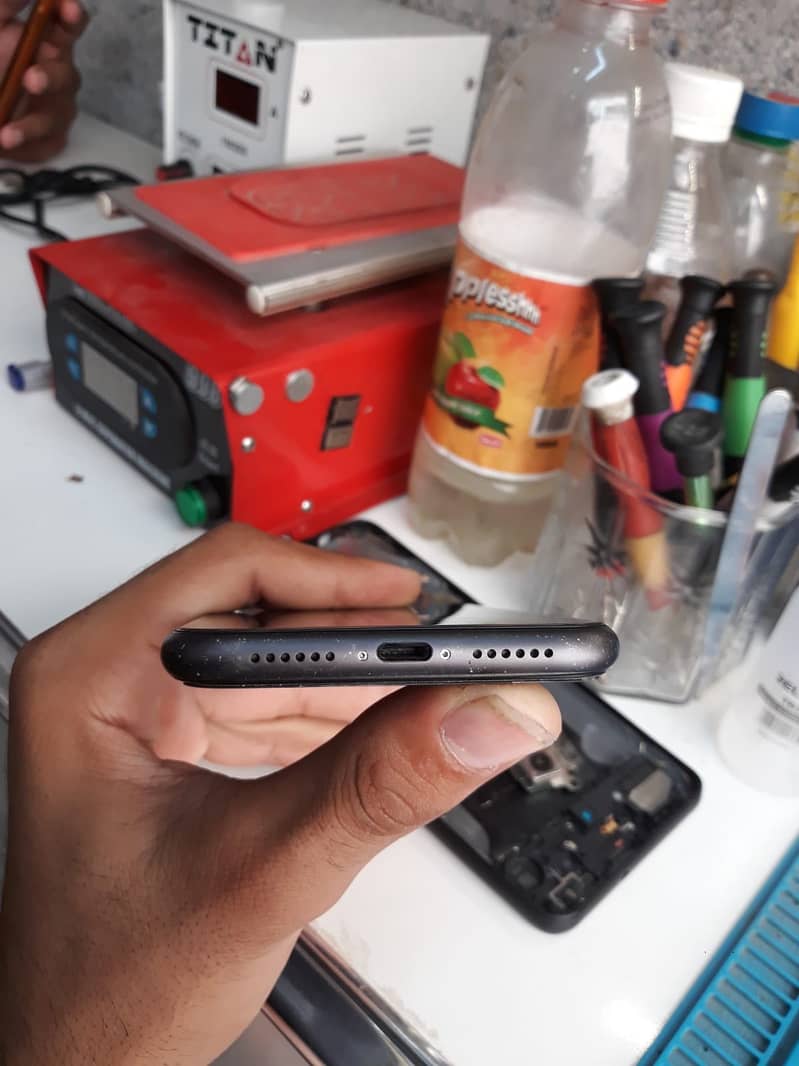 Apple iPhone 11 2