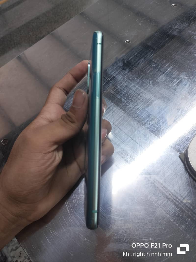 One Plus 8T 12/256 contact 03258254001 2