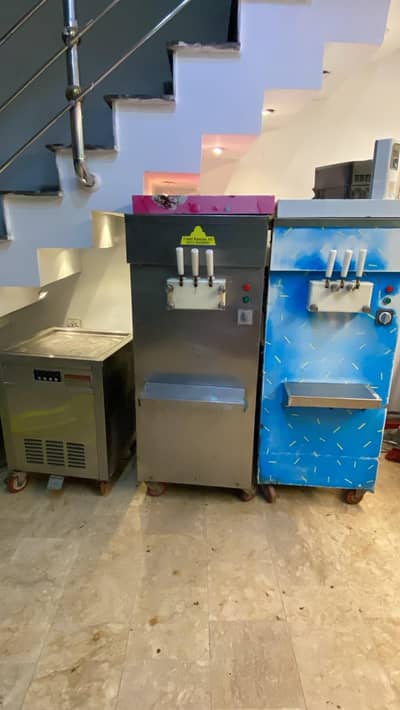 2 Ice cream 3 face machines with pump and one china iceroll machine
