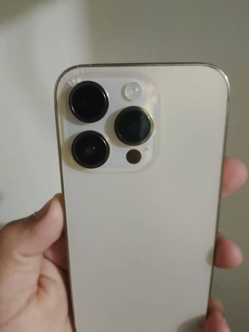 Apple iPhone 14 Pro 3