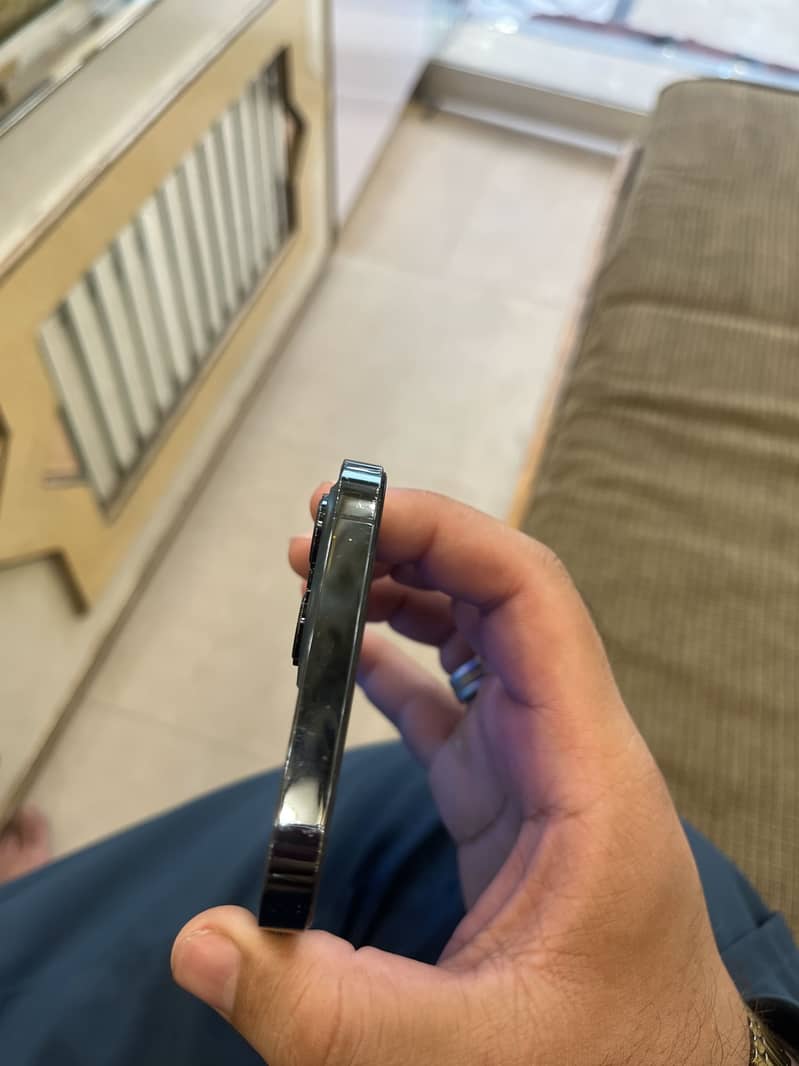 Apple iPhone 12 Pro Max 1