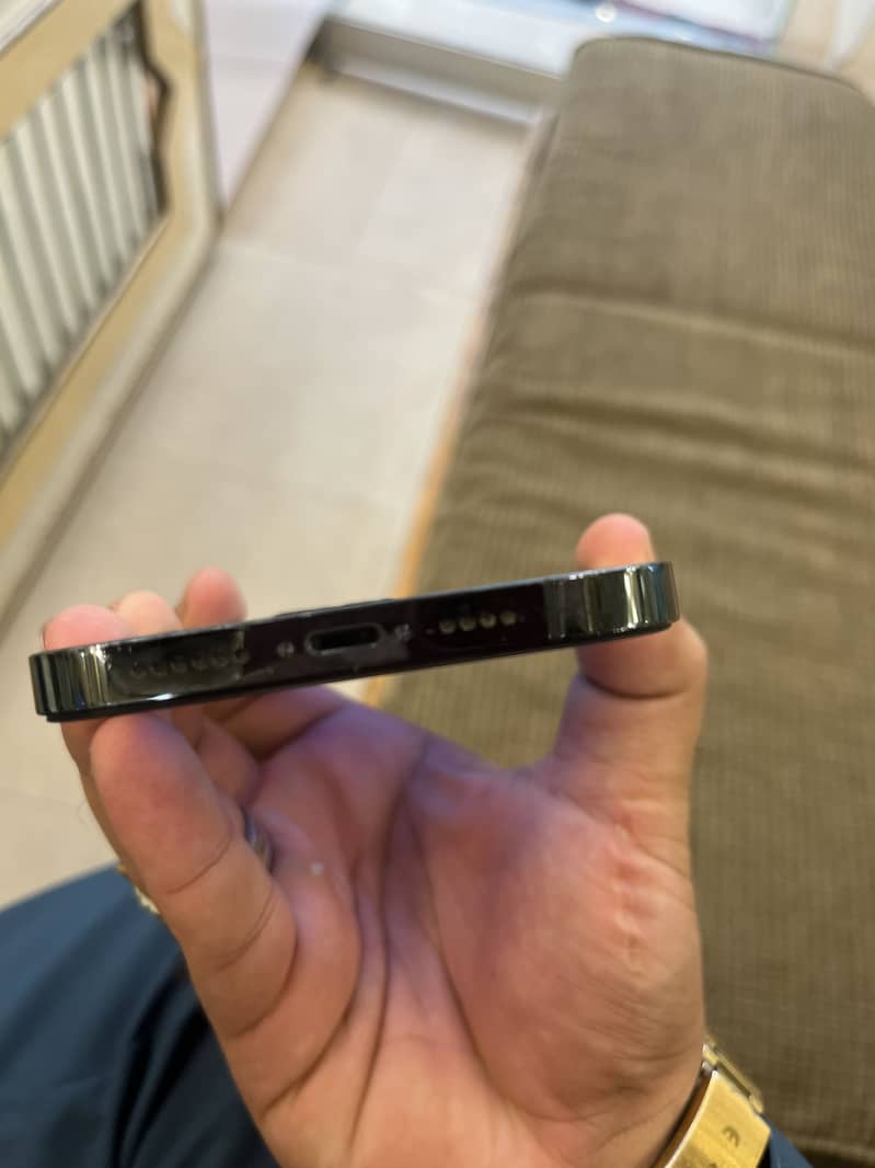 Apple iPhone 12 Pro Max 6