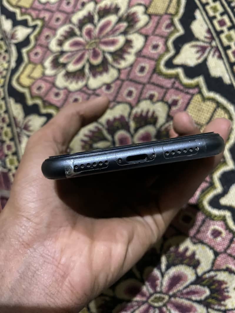 IPhone 11 Non PTA 1