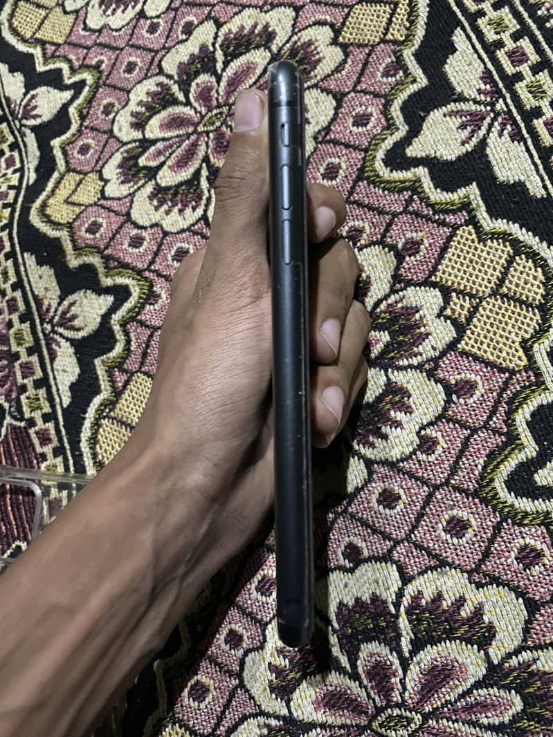 IPhone 11 Non PTA 2