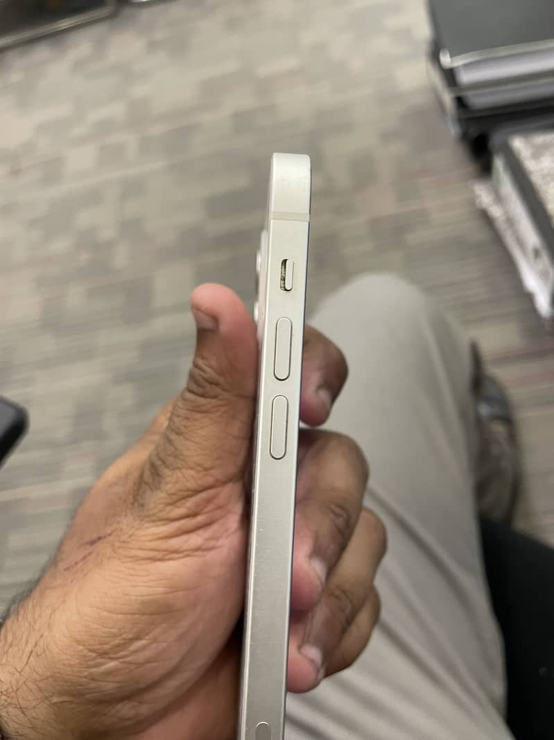 Apple iPhone 12 3