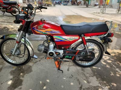 Honda 70 2020 model urgent for sale 03247678712