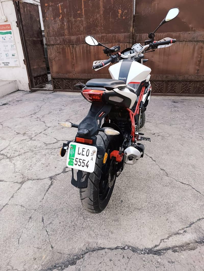 Benelli 150 9
