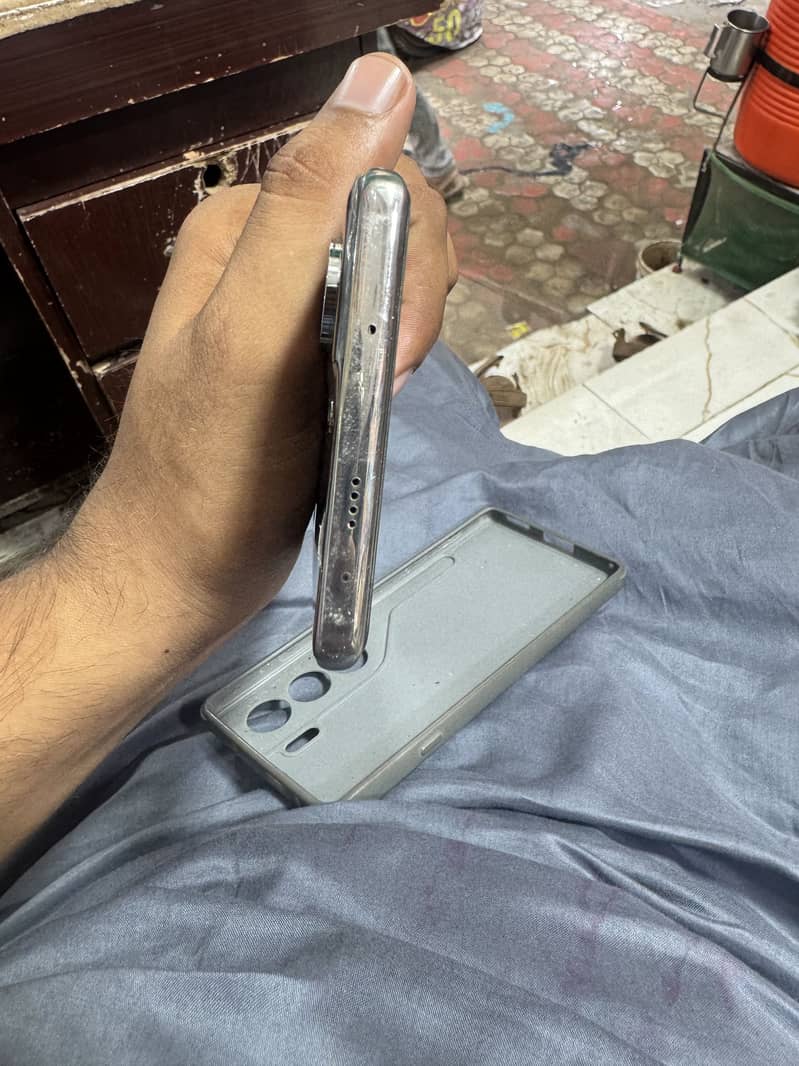 Camon 40 pro 1