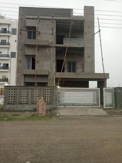 10 MARLA DOUBLE STOREY SOLID GRAY STRUCTURE AVAILABLE FOR SALE