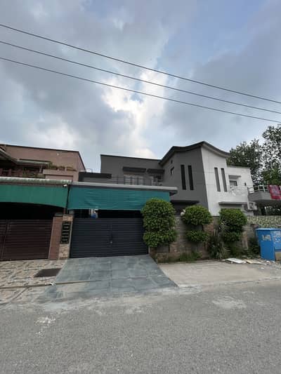 8 Marla Beautiful Renovated House For Sale in Divine gardens