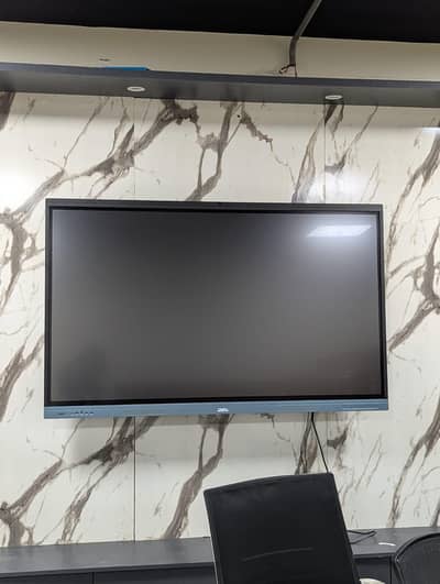 Maverik Interactive Flat panel | Touch Screen