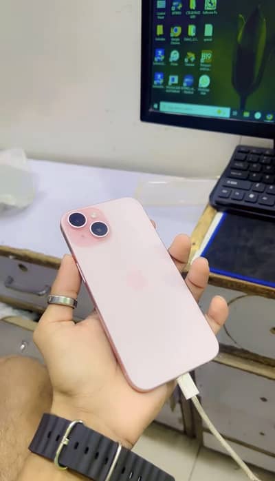 Apple iPhone 15
