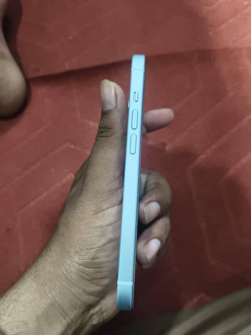 Apple iPhone 15 3