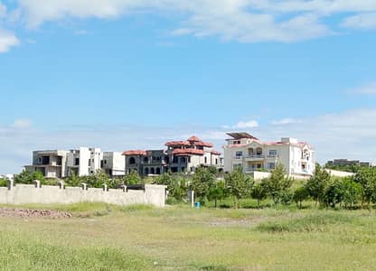 Farm House 10 Kanal Land For Sale In Beautiful Gulberg Greens - Block D