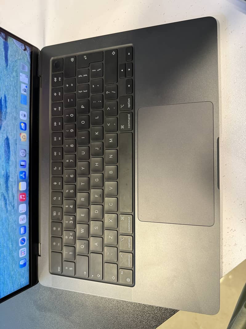 Apple MacBook Pro M4 1