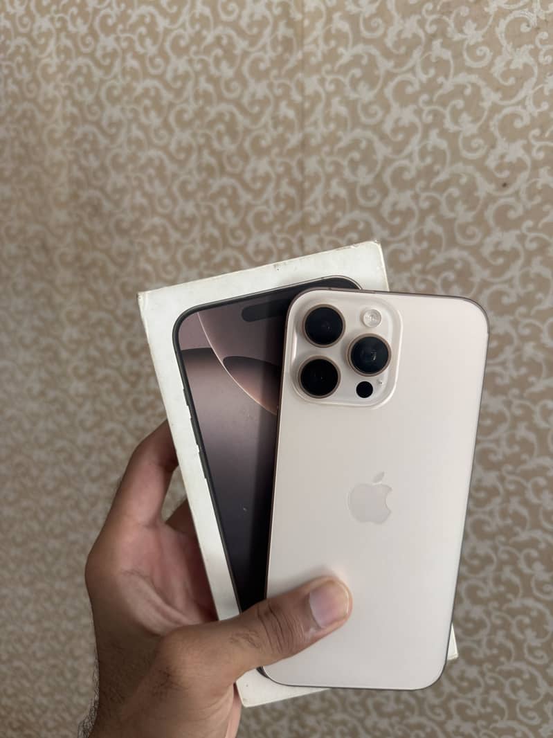 Apple iPhone 16 Pro Max 5