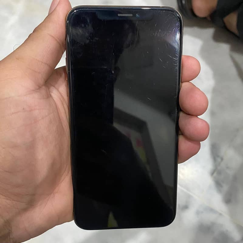 Apple iPhone XS 1