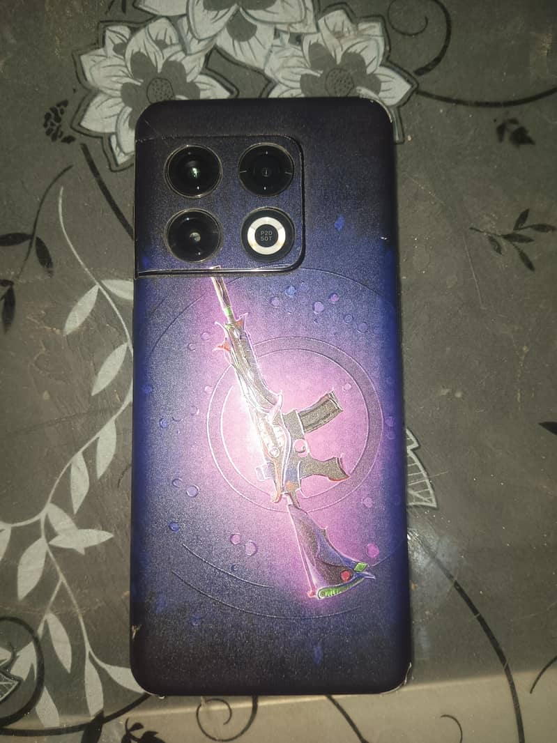One Plus 10 Pro 1