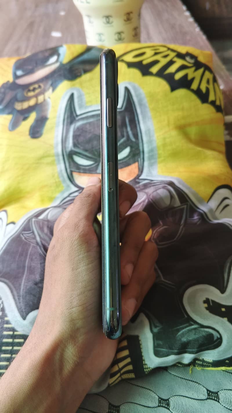 IPhone 11 Pro Max 4