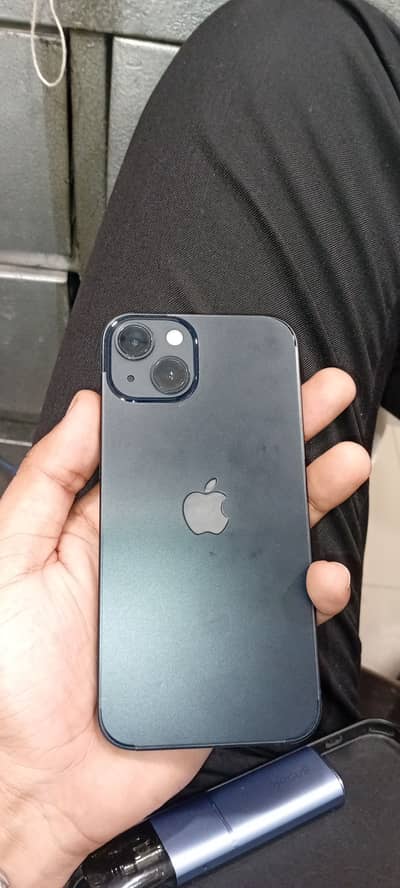 Apple iPhone 13