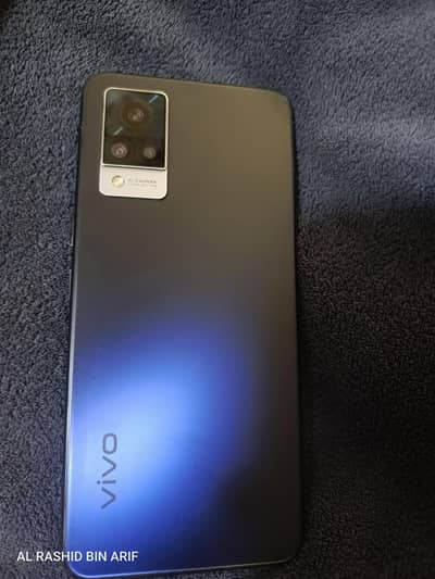 Vivo V21