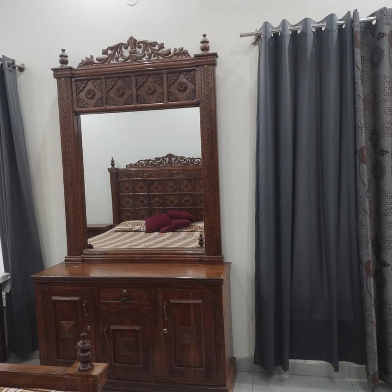 dressing table 0