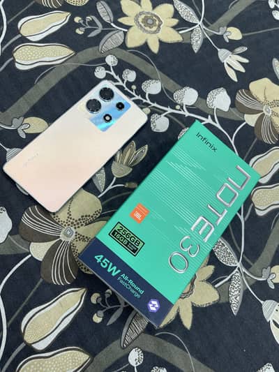 Infinix Note 30