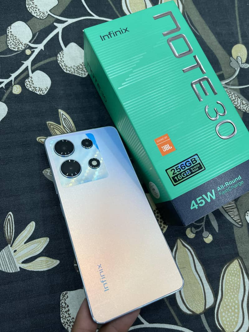 Infinix Note 30 8