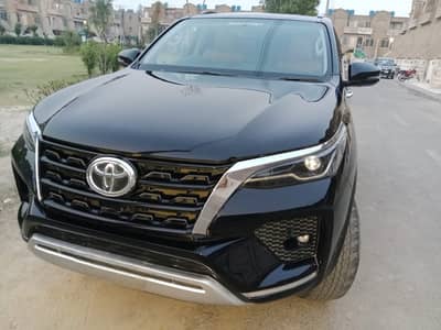 Toyota Fortuner 2.7 V 2021 Immaculate Condition|Premium SUV|VIP Number