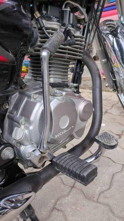 Honda CG 125 motorcycle 2024 model urgent for sale Pakistan