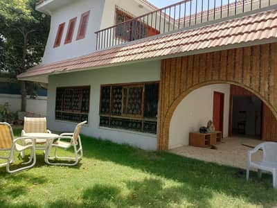 SILENT COMMERCIAL INDEPENDENT BUNGALOW AVAILABLE FOR RENT 400 SQYARD