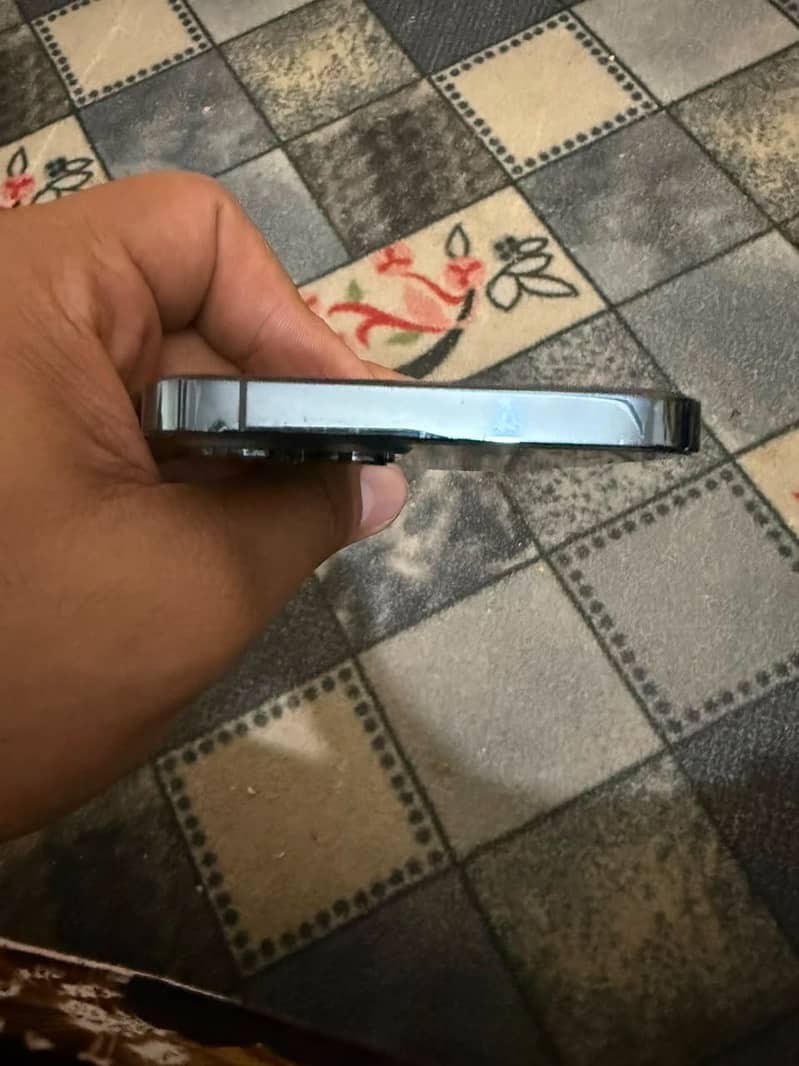 Apple iPhone 12 Pro Max 1