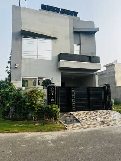 5 Marla Corner House In E Block