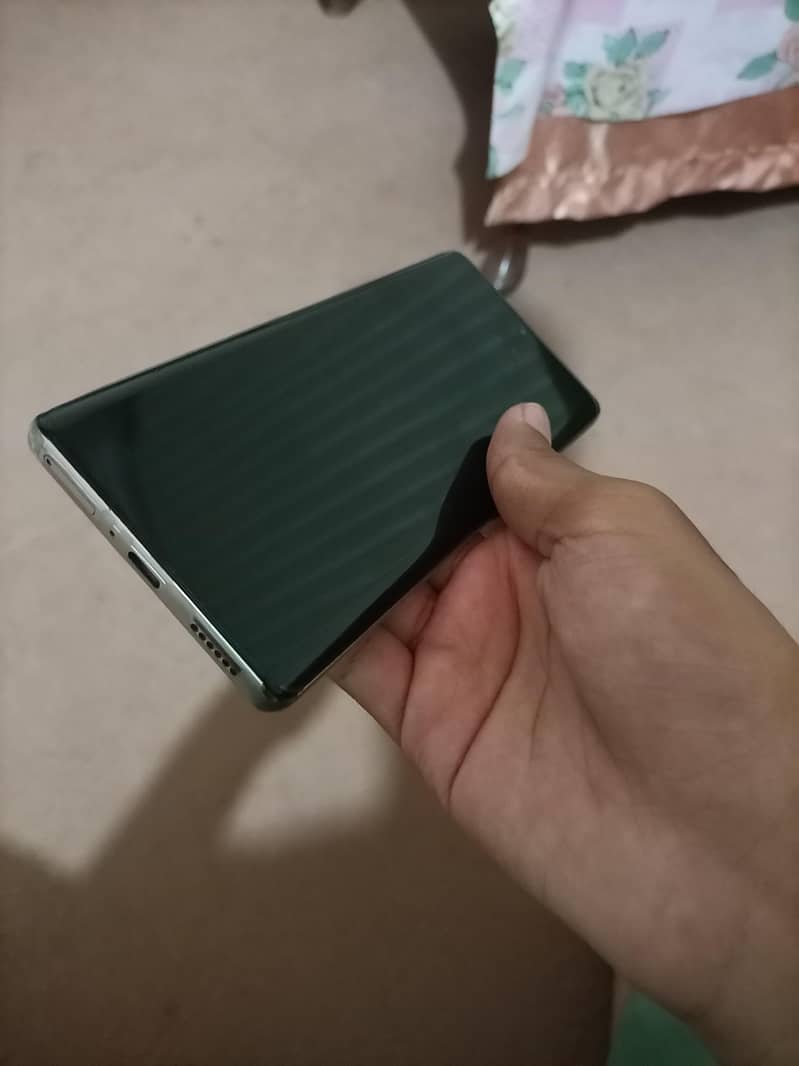 Tecno Spark 20 Pro Plus 2