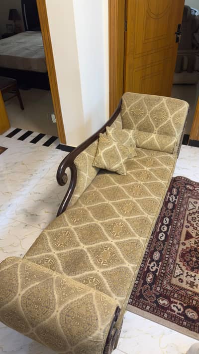 2 Dewan for sale in good condition